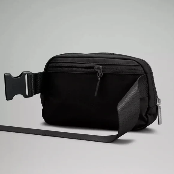 🌿NWT Lululemon Everywhere Belt Bag - Picture 5 of 7